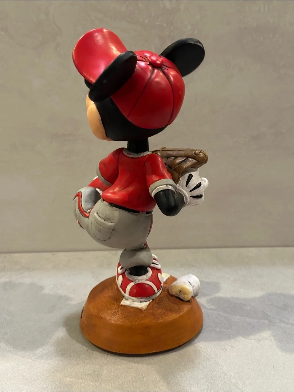 Walt Disney World Mickey Mouse Baseball Pitcher Bobblehead